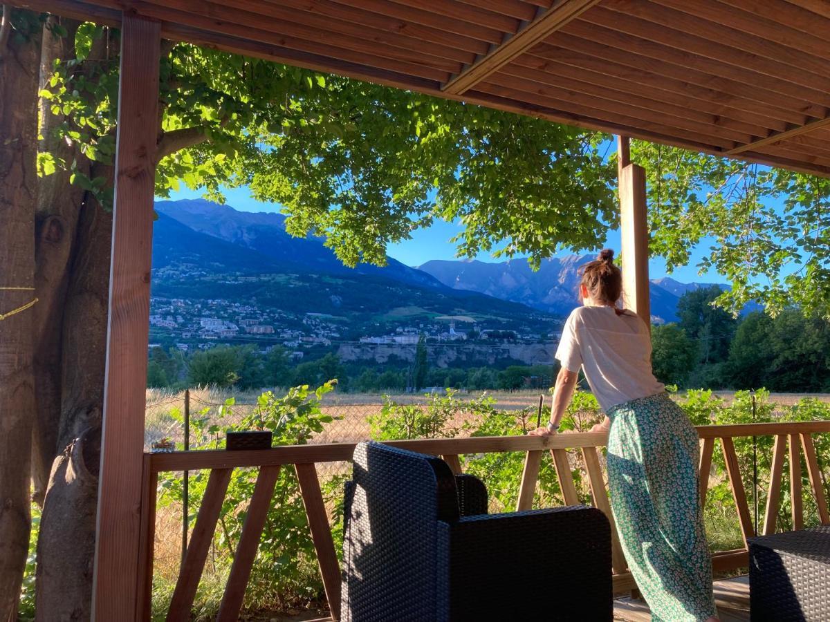 Camping Les Grillons Embrun Exterior foto