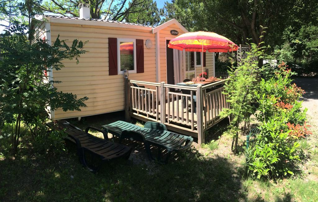 Camping Les Grillons Embrun Exterior foto