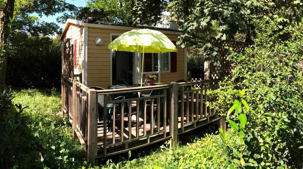 Camping Les Grillons Embrun Exterior foto